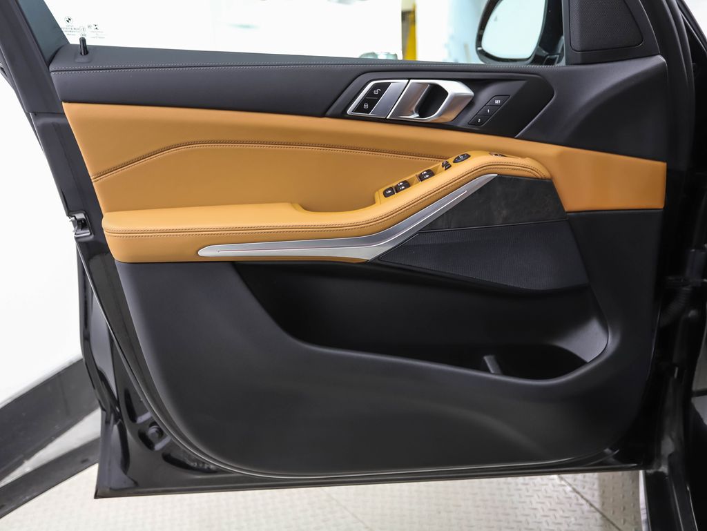 Thumbnail: 2022 BMW X5 - 9