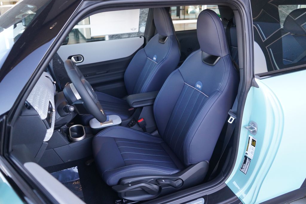 Thumbnail: 2026 MINI Cooper - 8