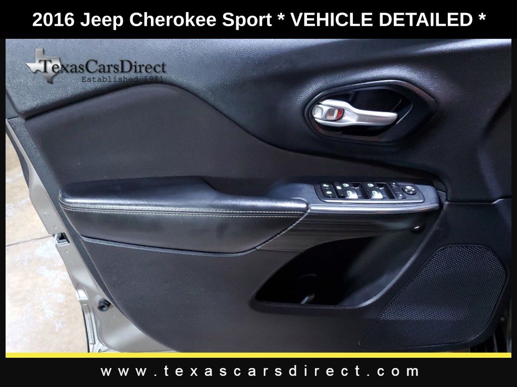 2016 Jeep Cherokee Sport 9