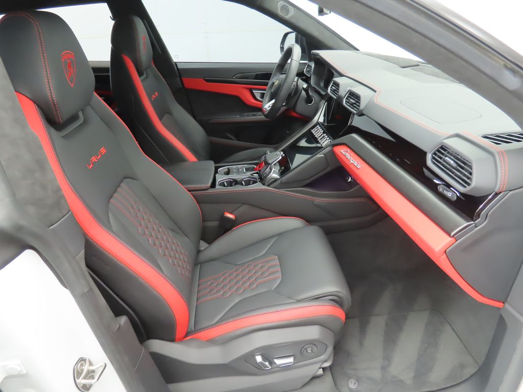 Thumbnail: 2023 Lamborghini Urus - 20
