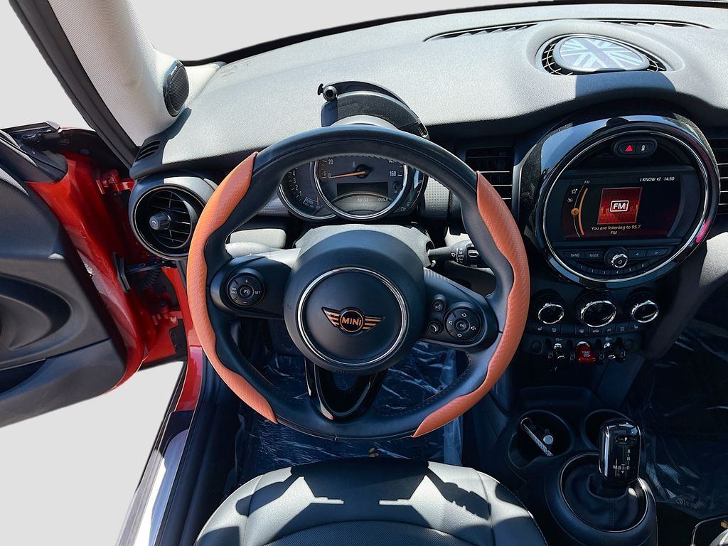 Used 2020 Orange MINI Signature image 22