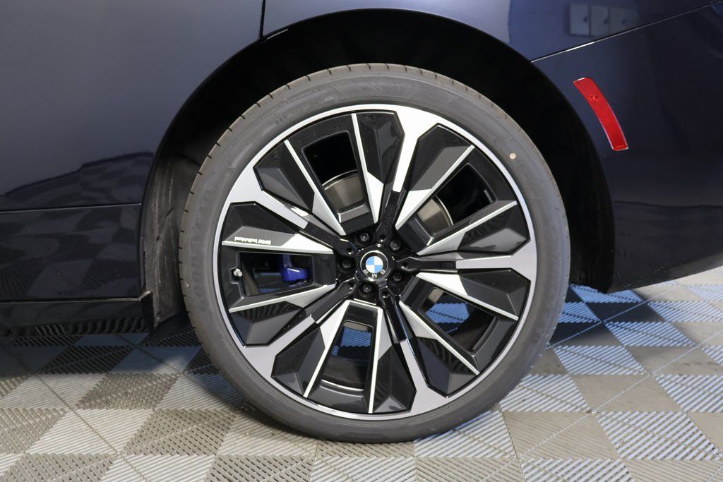 Thumbnail: 2026 BMW iX - 9