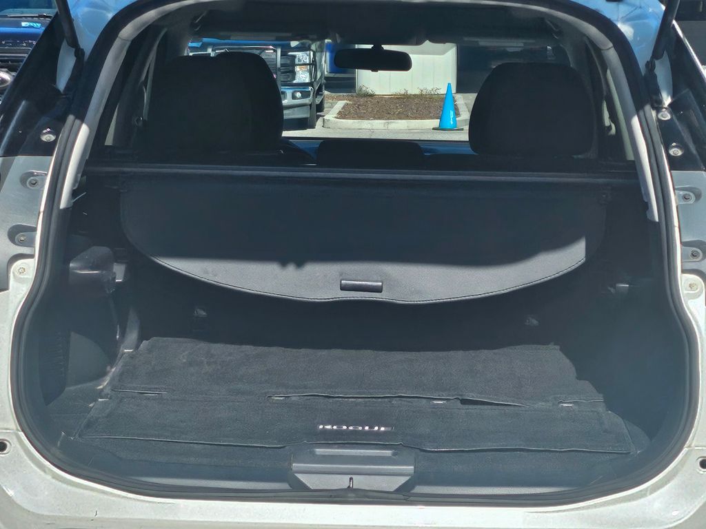 2016 Nissan Rogue SV White at Emmons Autoplex