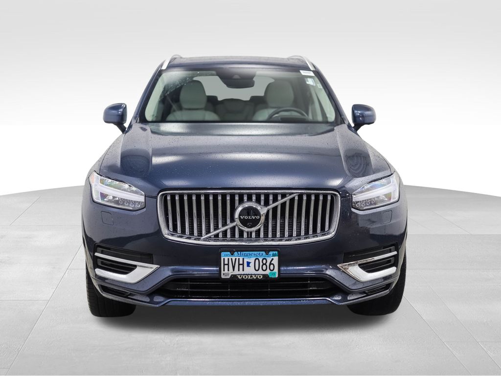 2022 Volvo XC90 T8 Inscription 8