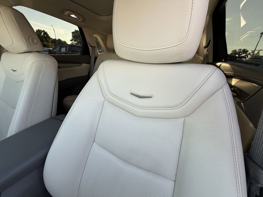 used 2020 Cadillac XT5 car, priced at $22,694