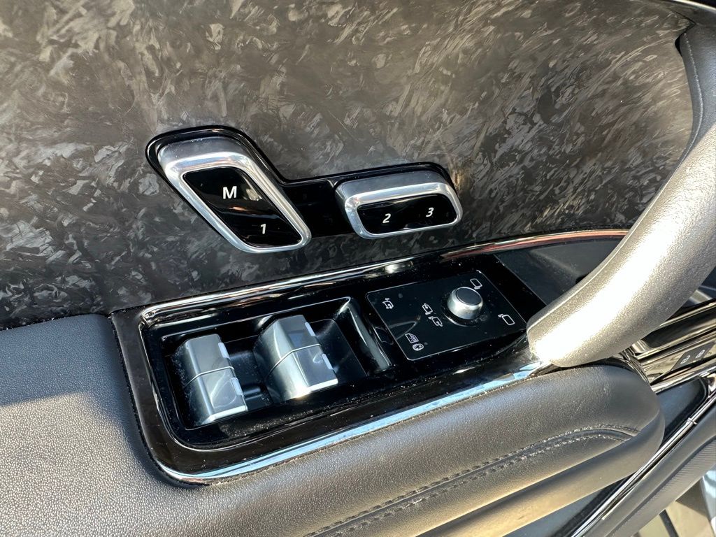 Thumbnail: 2023 Land Rover Range Rover Sport - 19