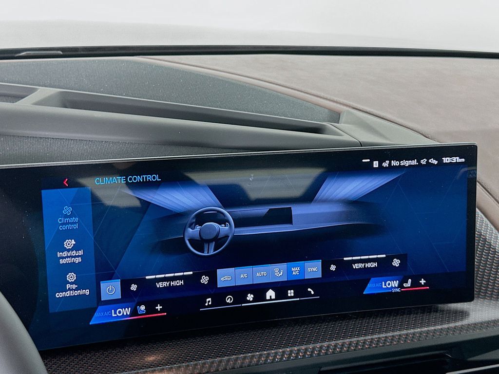 Thumbnail: 2026 BMW XM - 14