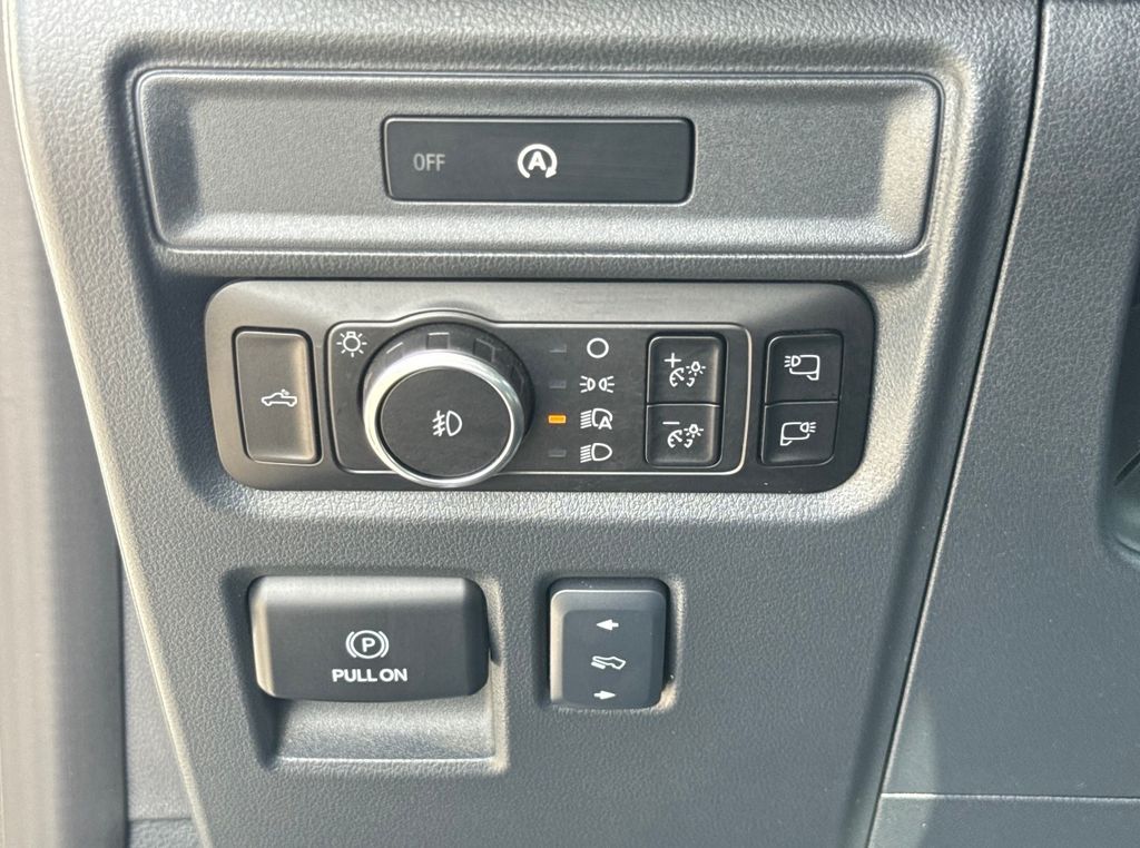 Certified Used 2025 White Ford Lariat image 15