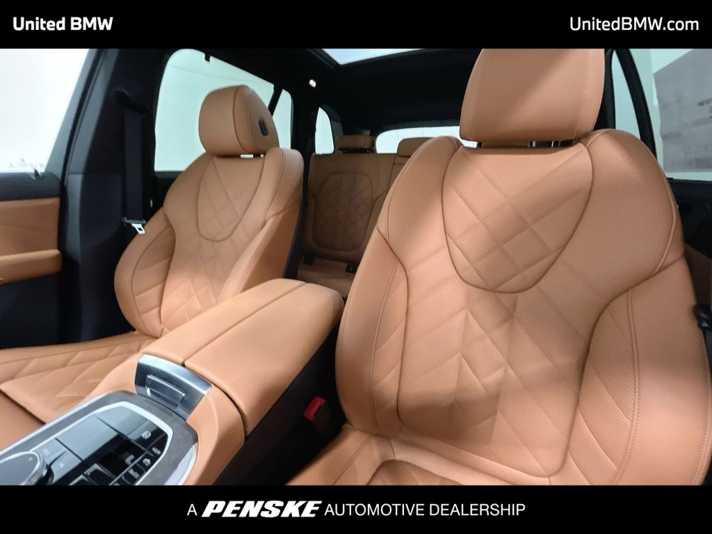 Thumbnail: 2026 BMW X5 - 13