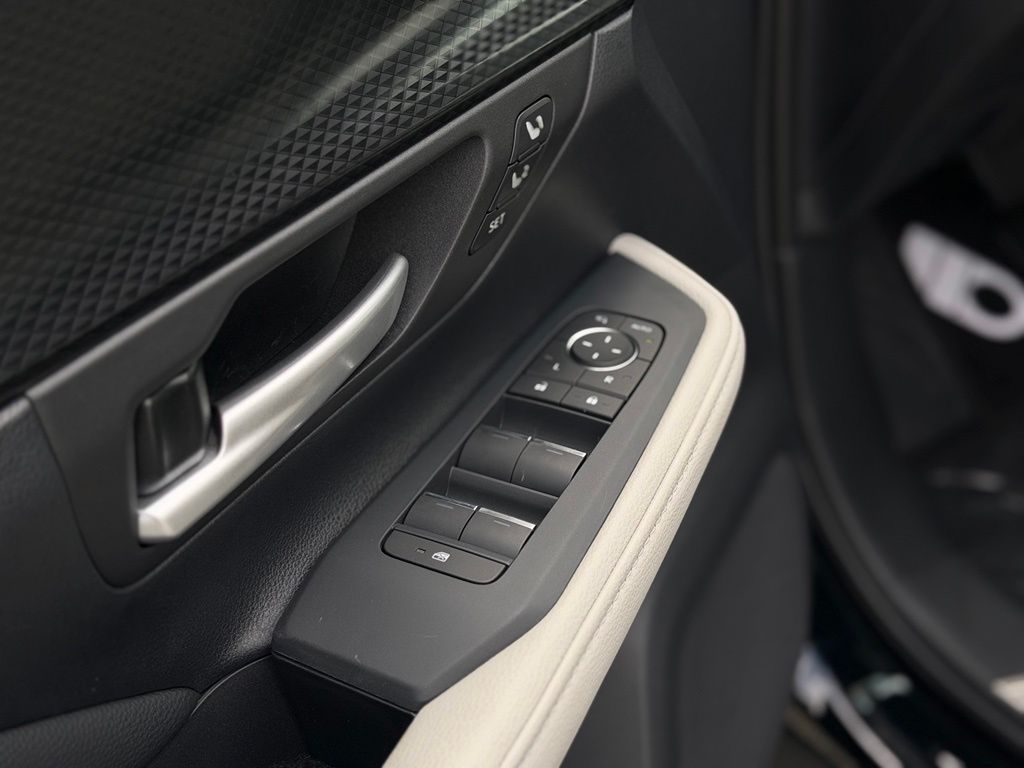 New 2026 Toyota Grand Highlander Hybrid SUV