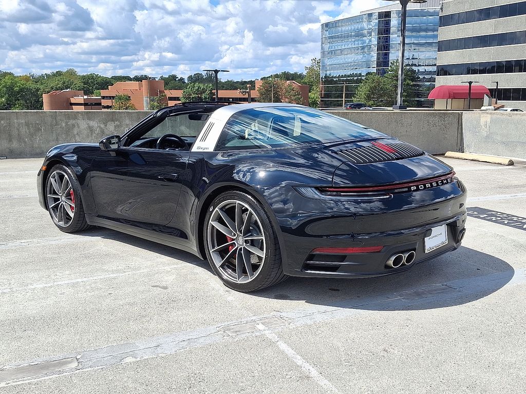 Thumbnail: 2022 Porsche 911 - 3