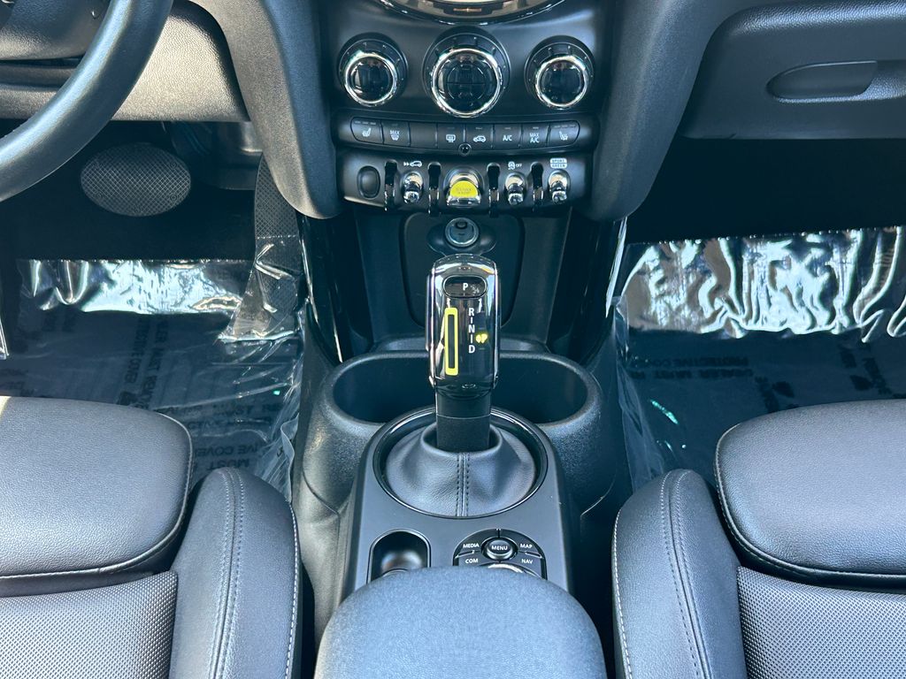 Thumbnail: 2024 MINI Cooper - 25