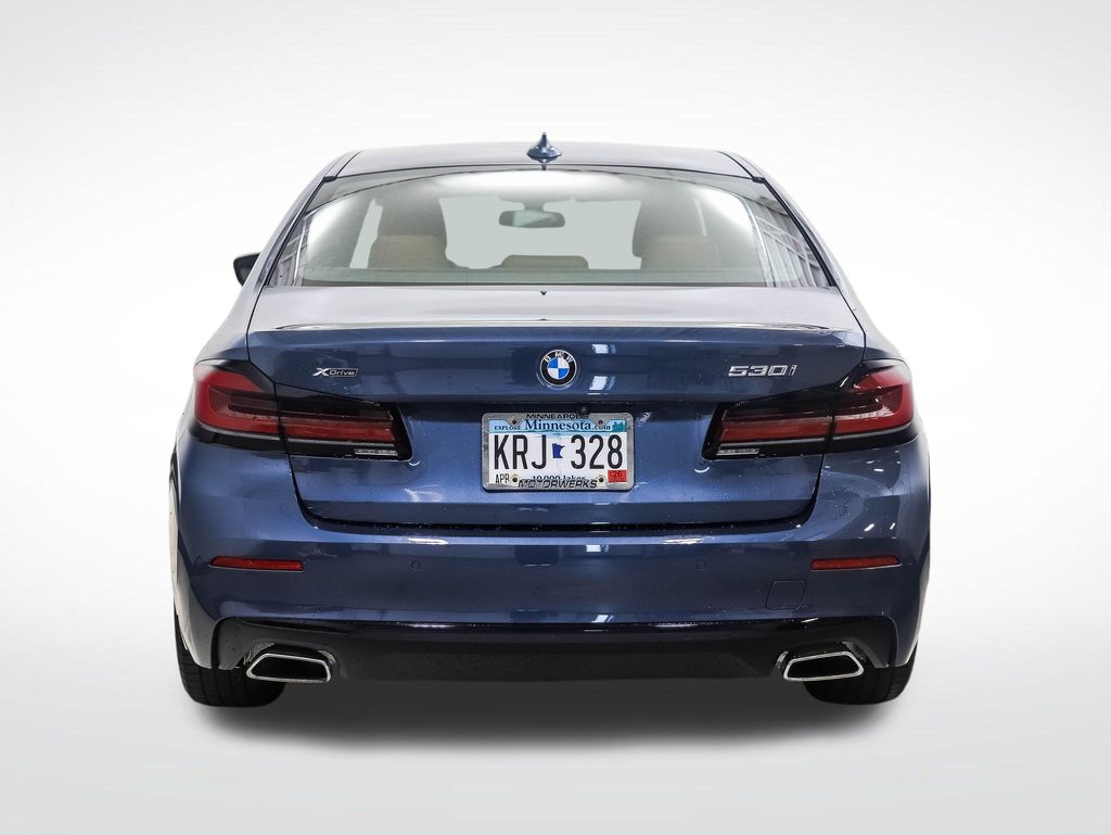 Thumbnail: 2023 BMW 5 Series - 4