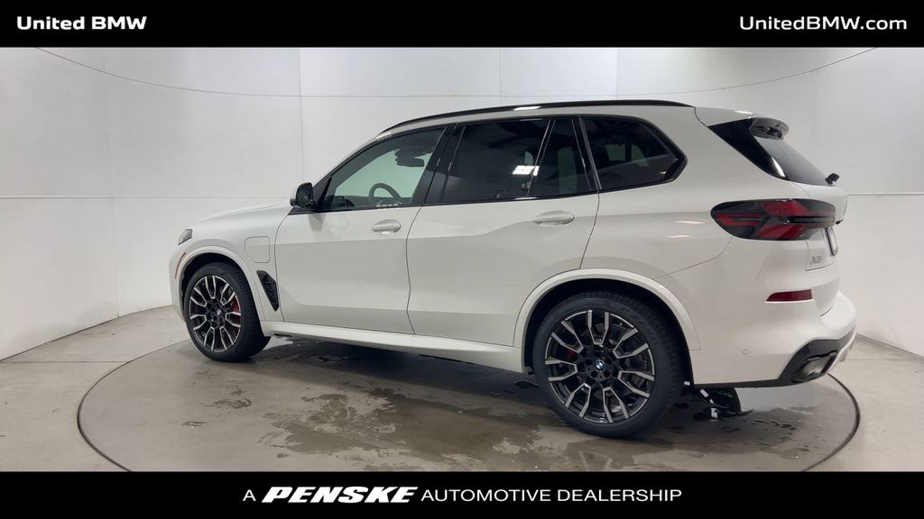 Thumbnail: 2026 BMW X5 - 6