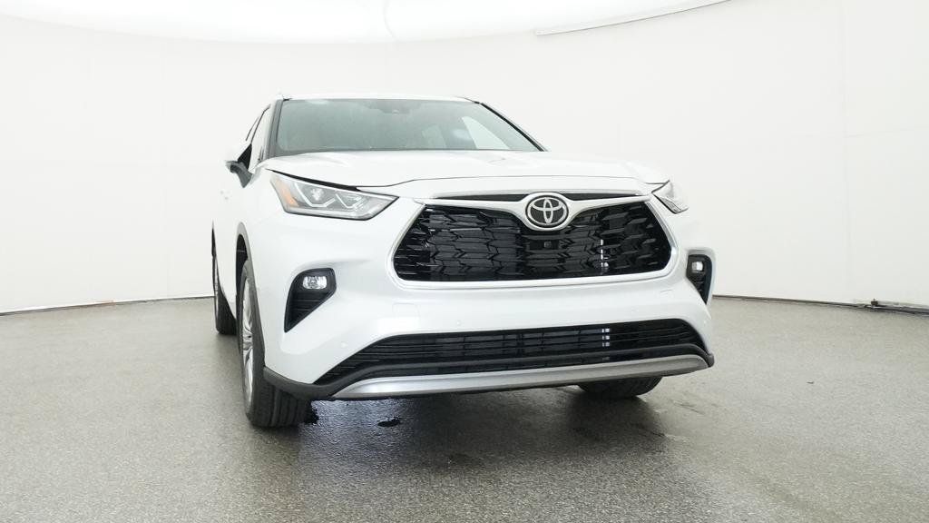Thumbnail: 2026 Toyota Highlander - 8