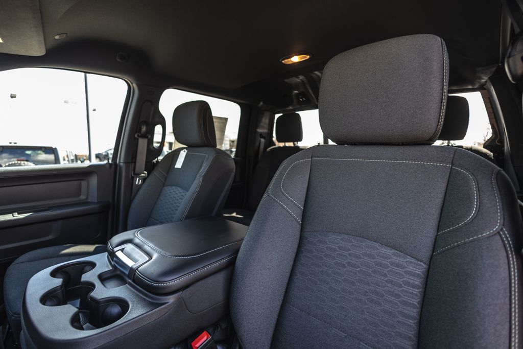 2026 Ram 2500 Black Express Tradesman thumbnail 20