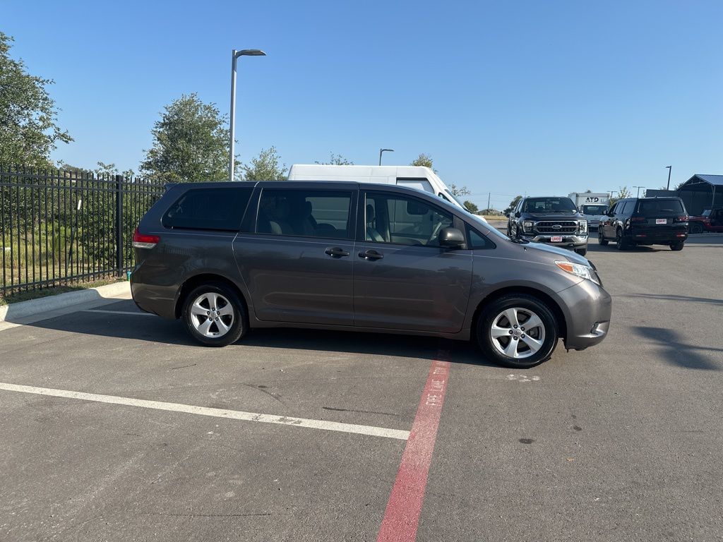 2012 Toyota Sienna  Le In Austin, Texas