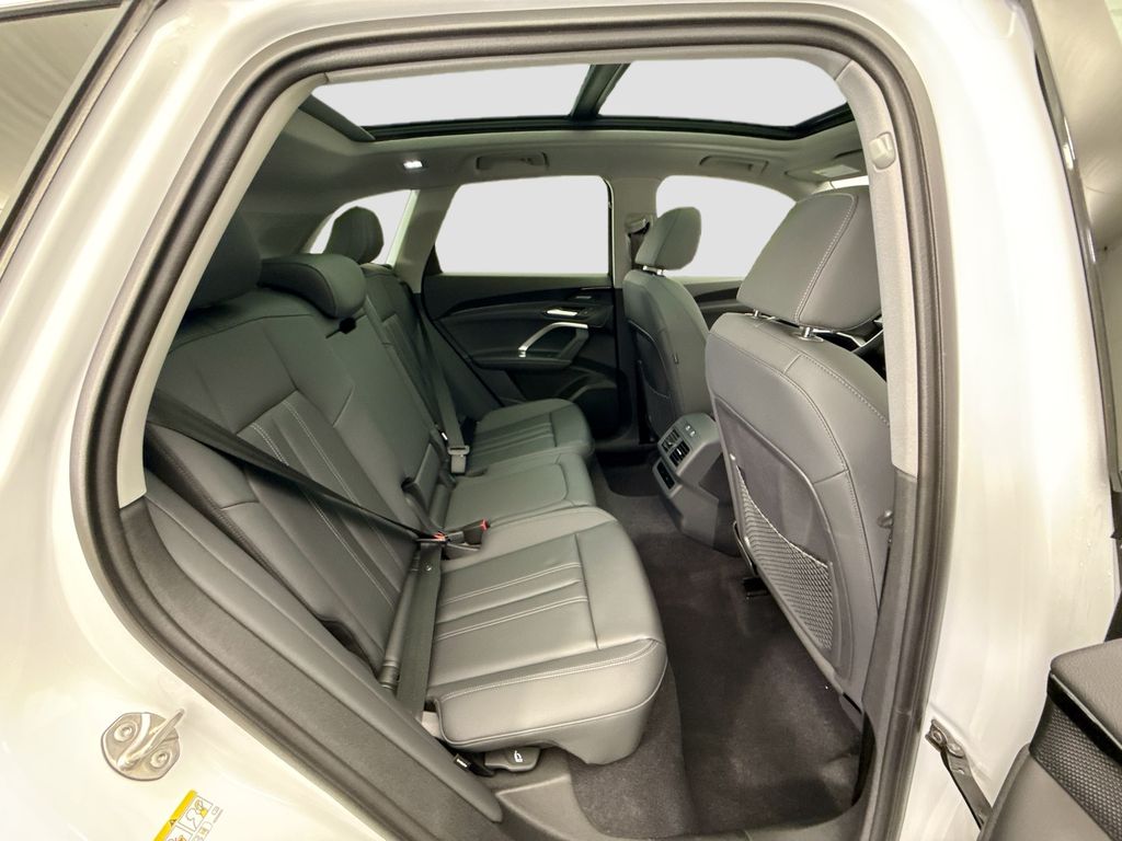 Thumbnail: 2025 Audi Q5 - 21