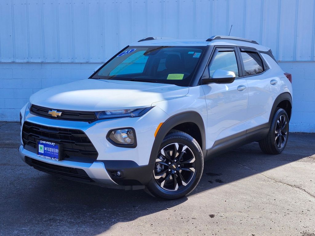 Summit White 2023 Chevrolet Trailblazer SUV / Crossover Four-Wheel Drive 9-Speed Automatic