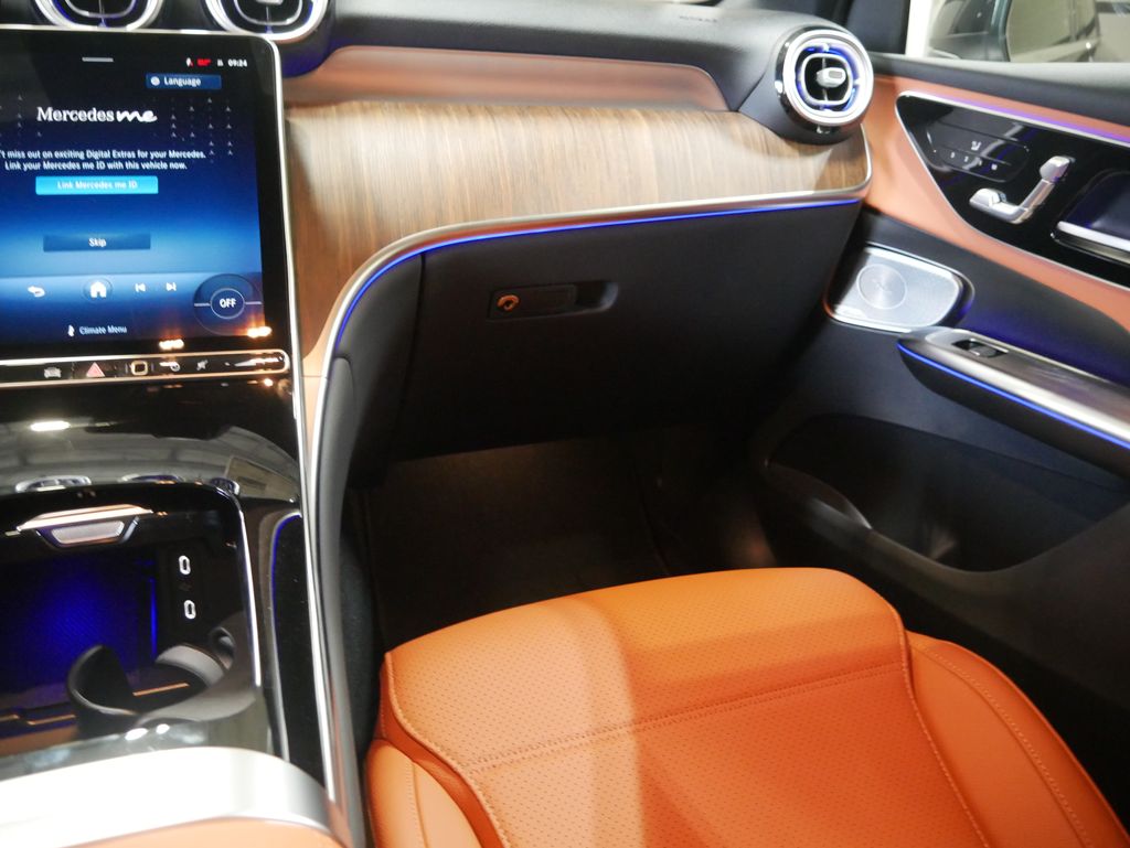 Thumbnail: 2026 Mercedes-Benz GLC - 25