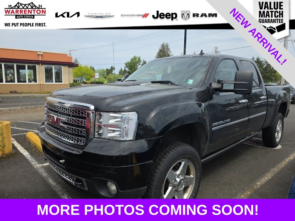 2012 GMC Sierra 4WD Crew Cab Standard Box's photo