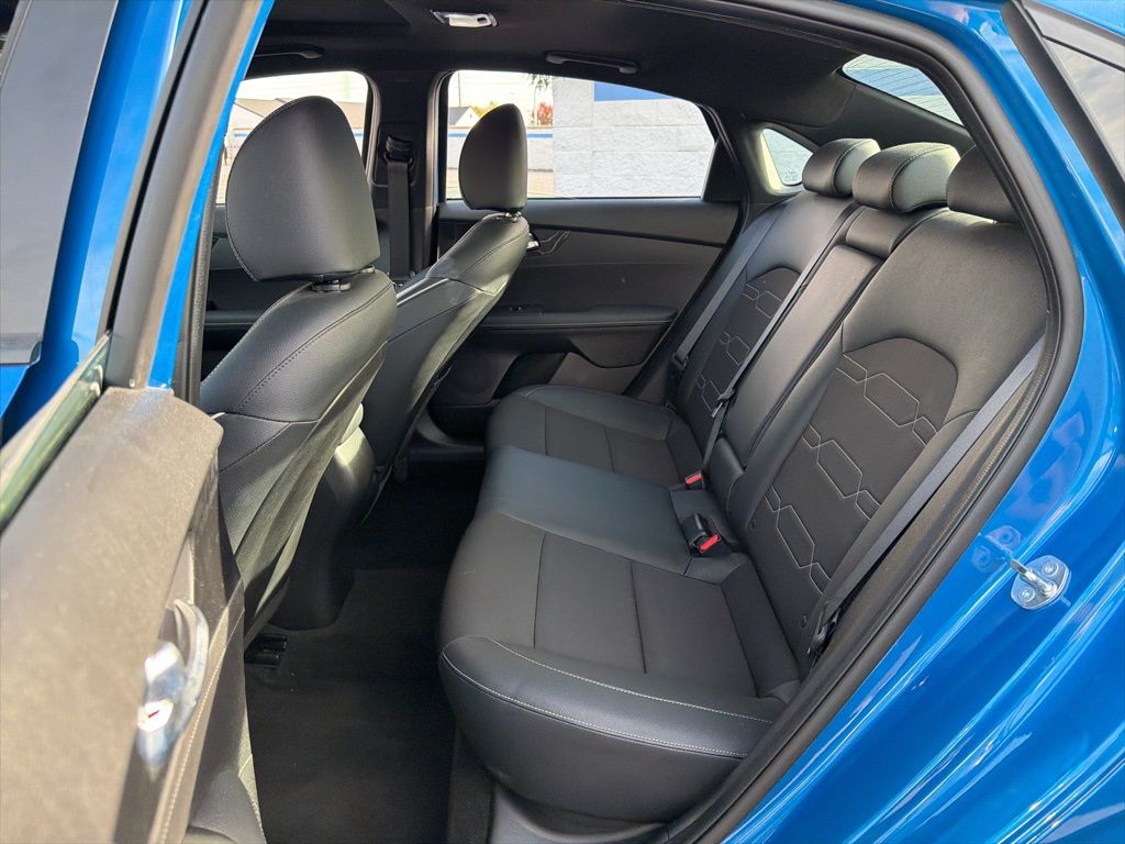 Thumbnail: 2023 Kia Forte - 20