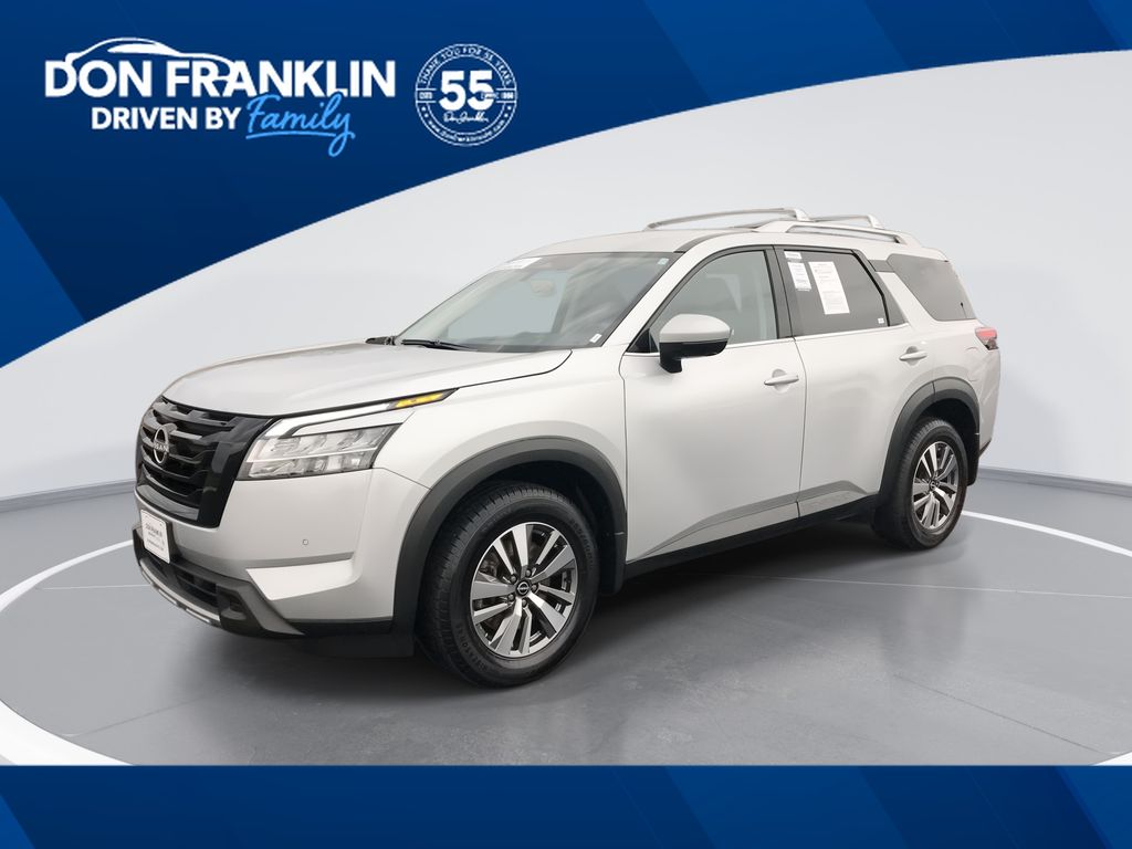2023 Nissan Pathfinder SL