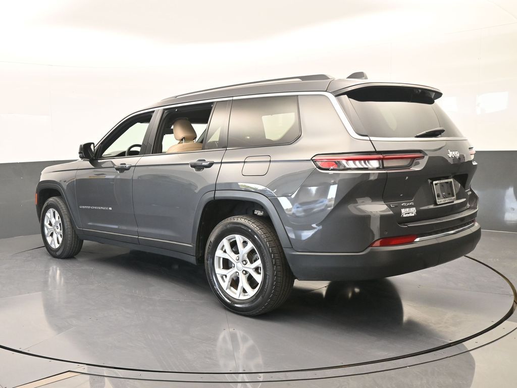 Used 2023 Baltic Gray Metallic Clearcoat Jeep Limited image 4