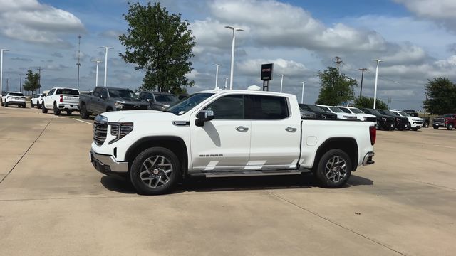 New 2026 White GMC SLT image 5