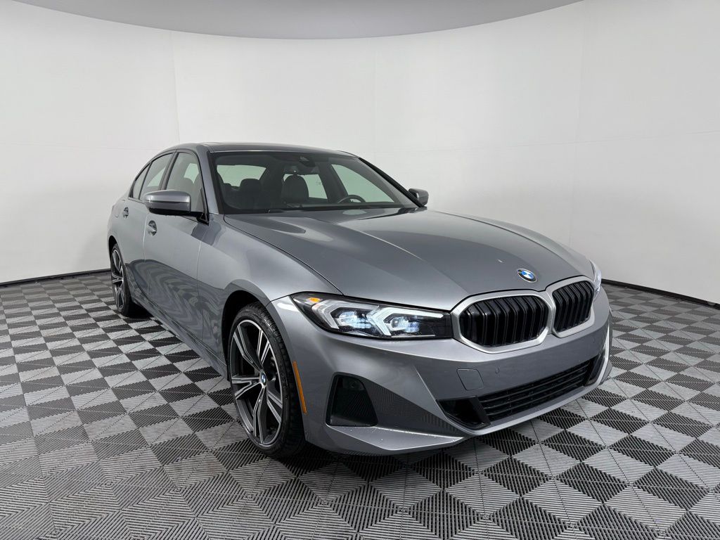 Thumbnail: 2023 BMW 3 Series - 3