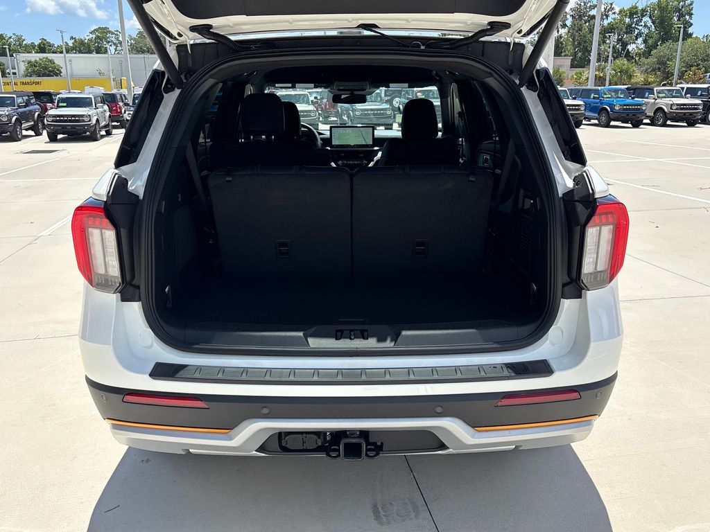 New 2026 White Ford Tremor image 30