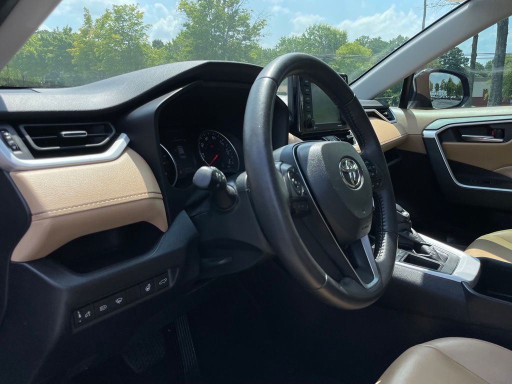 Thumbnail: 2022 Toyota RAV4 - 27