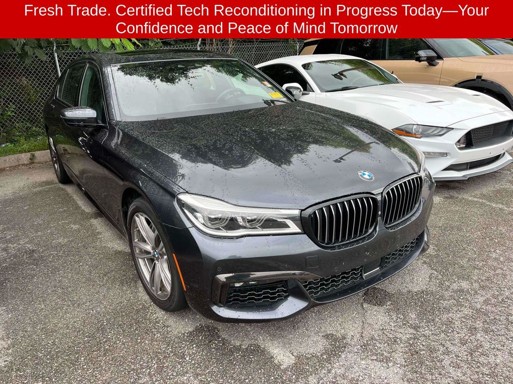 Gray Metallic 2019 BMW 7 Series Sedan All-Wheel Drive 8-Speed Automatic