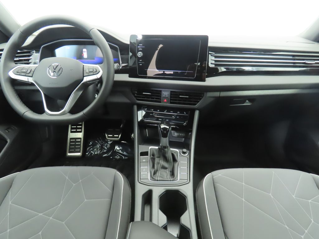 Thumbnail: 2025 Volkswagen Jetta - 13