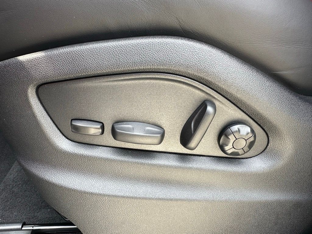 Thumbnail: 2026 Porsche Cayenne - 23