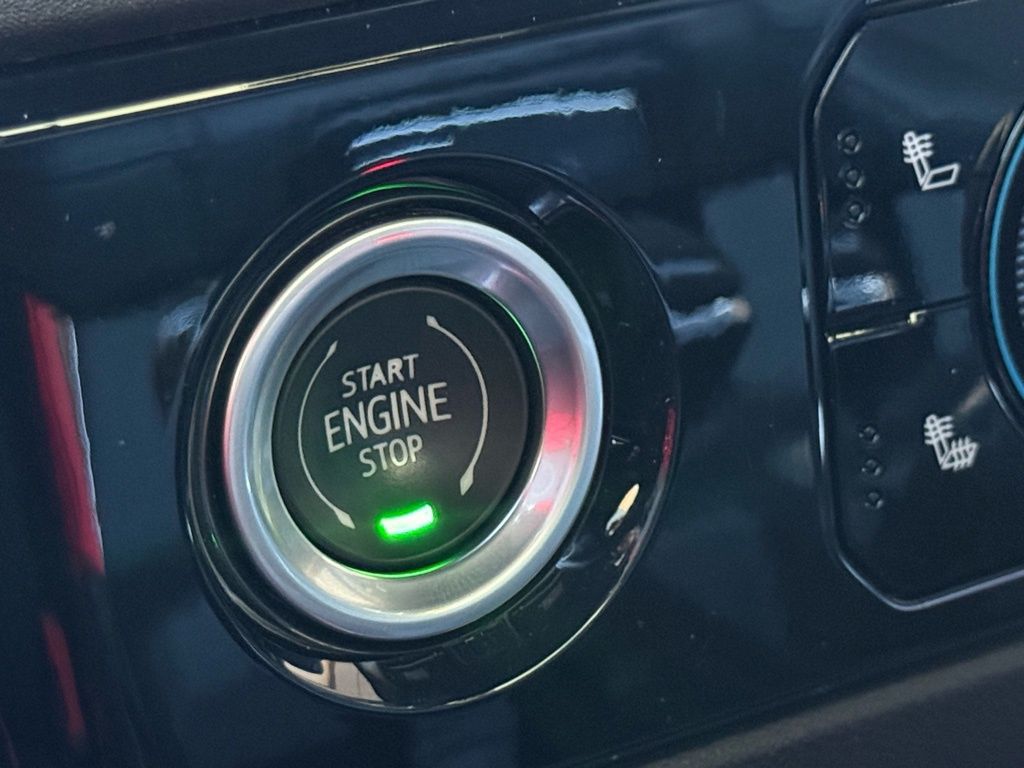 Used 2022 Gray Chevrolet RST image 31