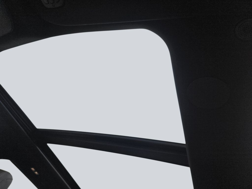 New 2025 White Ford Lariat image 25