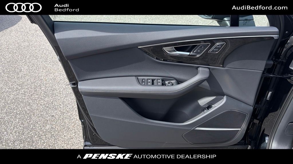 Thumbnail: 2026 Audi Q7 - 12