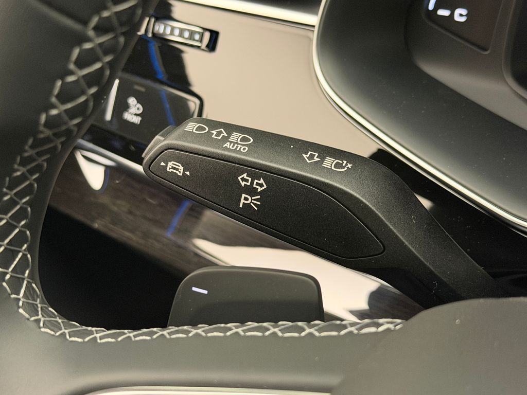 Thumbnail: 2026 Audi Q7 - 27