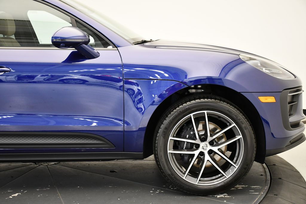 Thumbnail: 2026 Porsche Macan - 15