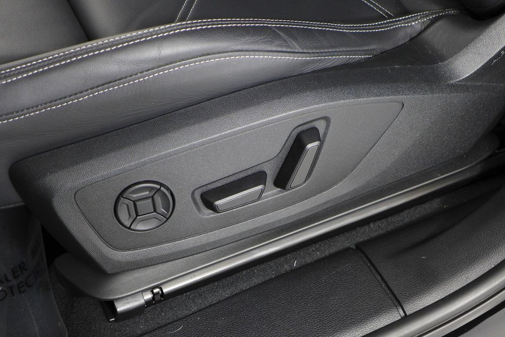 Thumbnail: 2025 Audi Q3 - 23