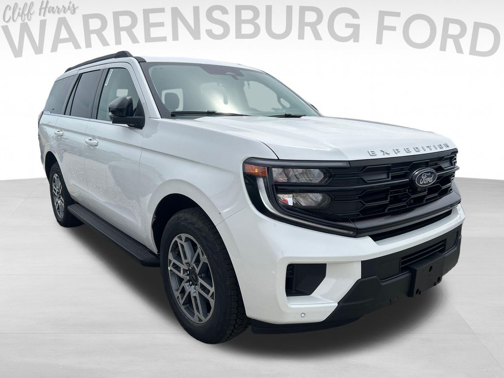 Star White Metallic Tri-Coat 2026 Ford Expedition SUV / Crossover Four-Wheel Drive Automatic