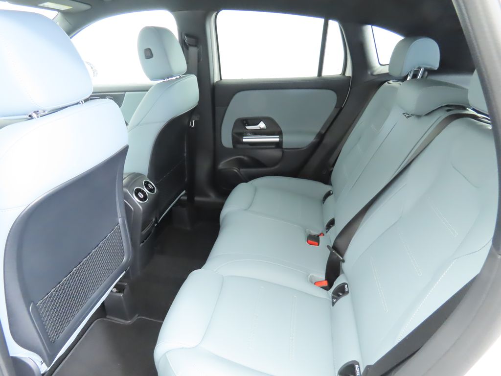 Thumbnail: 2026 Mercedes-Benz GLA - 21