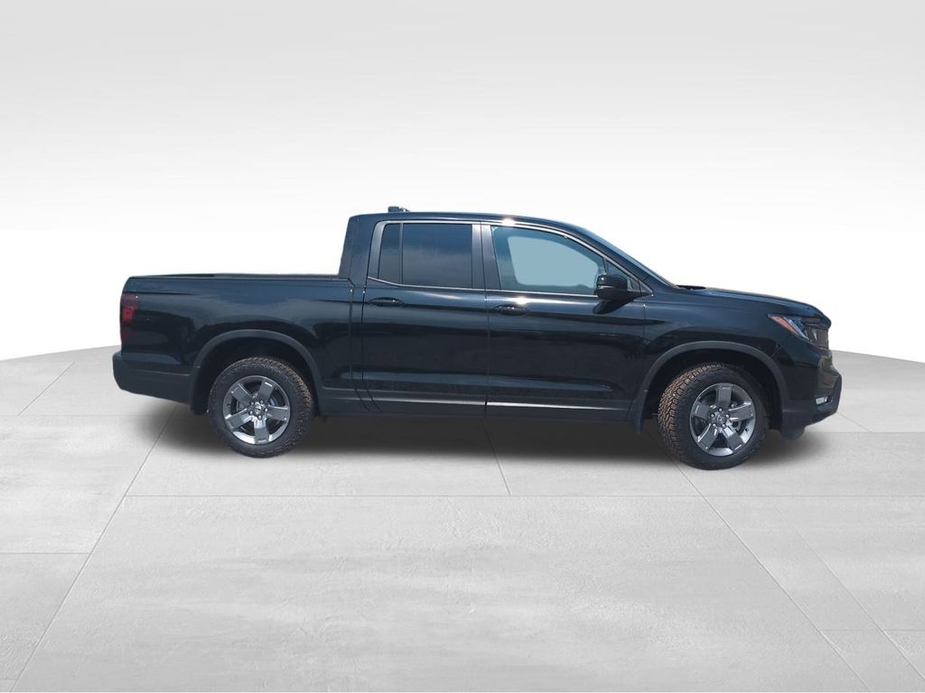 2025 Honda Ridgeline TrailSport photo 3