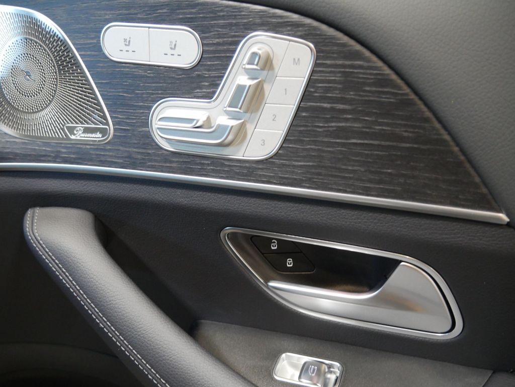 Thumbnail: 2026 Mercedes-Benz GLE - 28