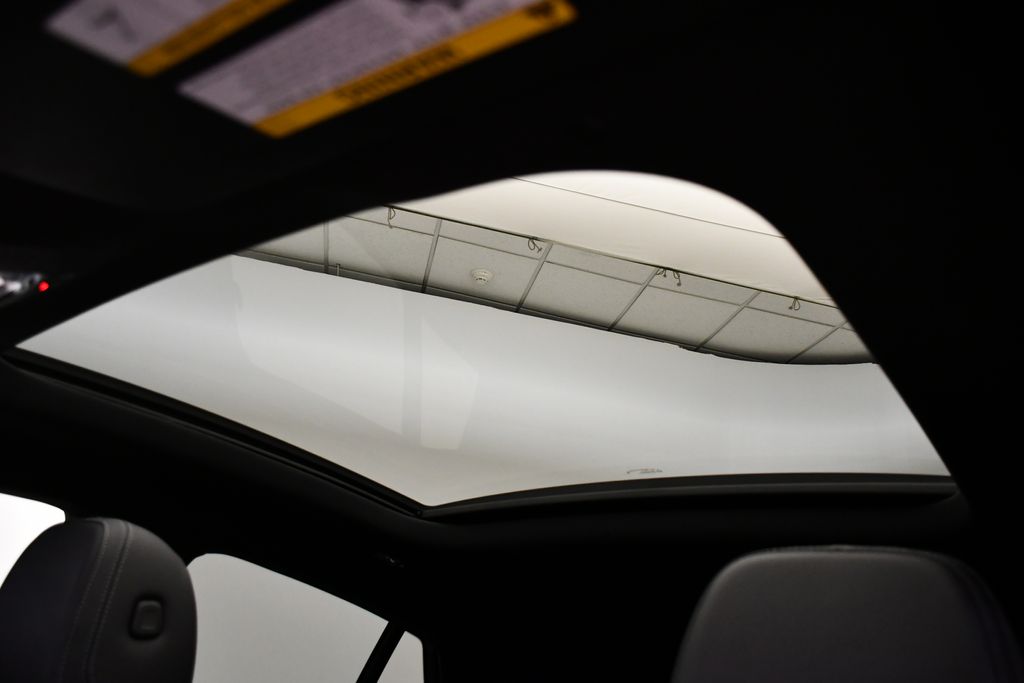 Thumbnail: 2026 Mercedes-Benz GLE - 17