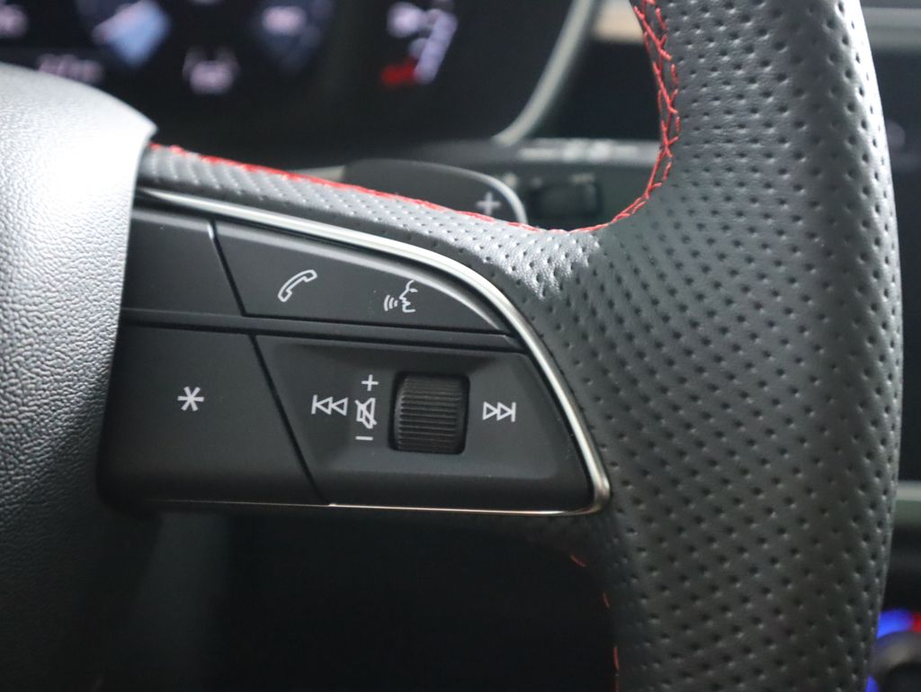 Thumbnail: 2025 Audi Q3 - 14