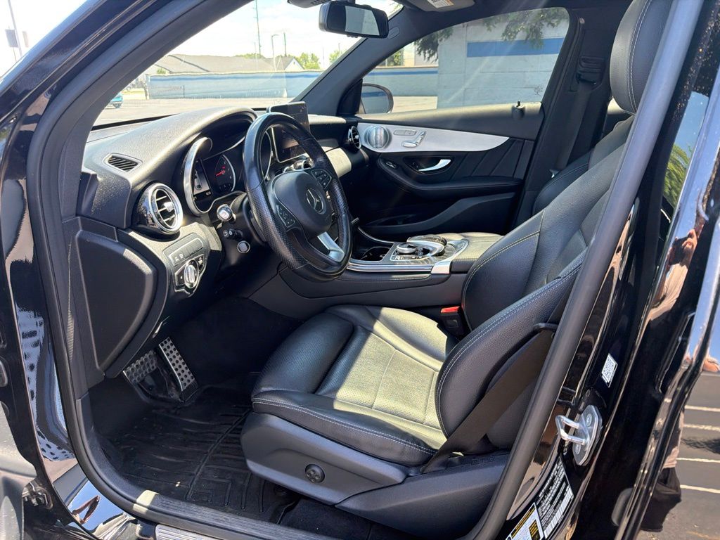 Thumbnail: 2019 Mercedes-Benz GLC - 17