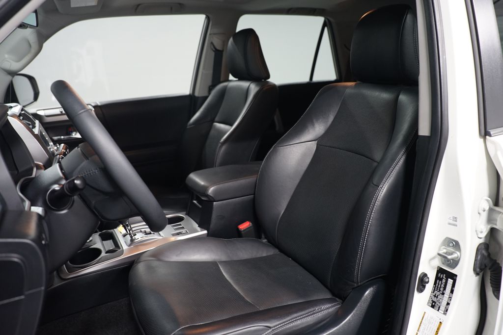 Thumbnail: 2022 Toyota 4Runner - 29