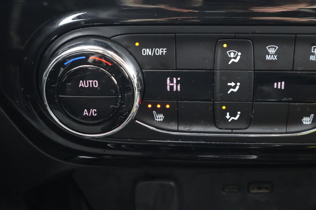 Thumbnail: 2025 Chevrolet Trax - 21